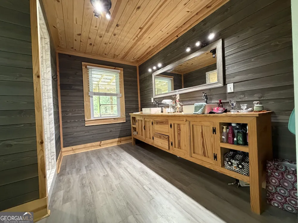 629 Bobby Fortner RD Kite, GA 31049