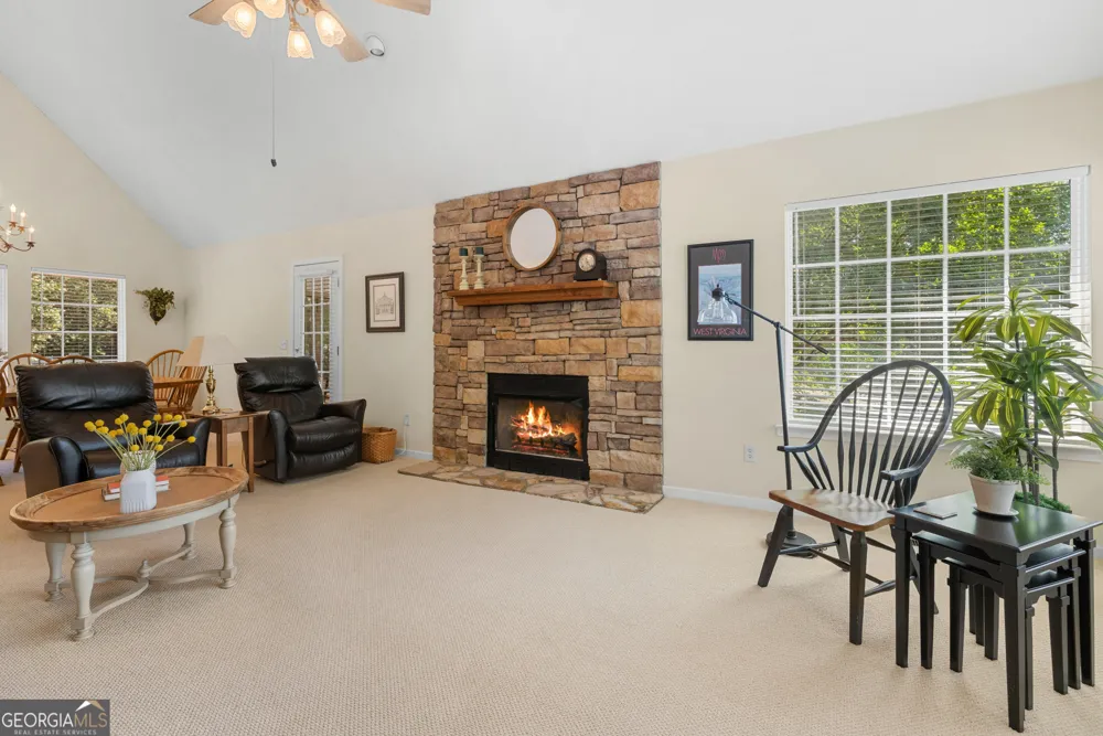 305 Point Place DR Westminster, SC 29693
