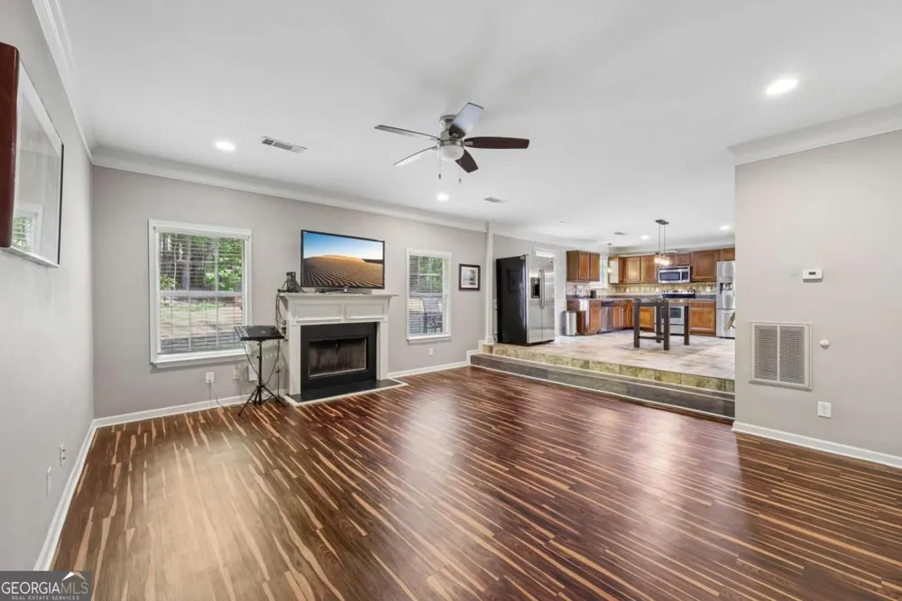 1943 Tulip Petal RD Auburn, GA 30011