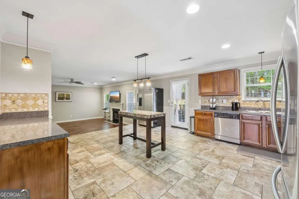 1943 Tulip Petal RD Auburn, GA 30011