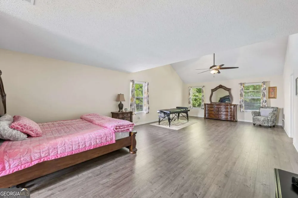 1943 Tulip Petal RD Auburn, GA 30011