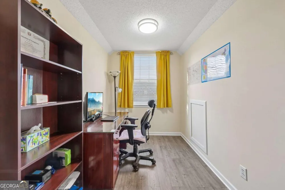 1943 Tulip Petal RD Auburn, GA 30011