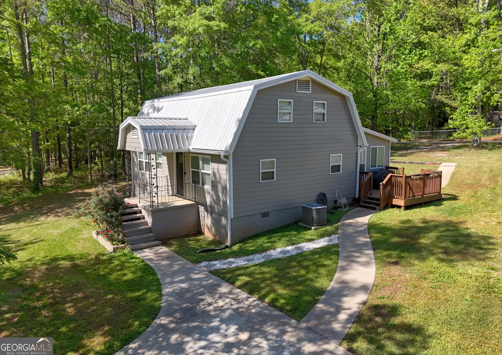 51 Cedar CIR West Point, GA 31833