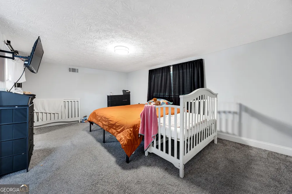 51 Cedar CIR West Point, GA 31833