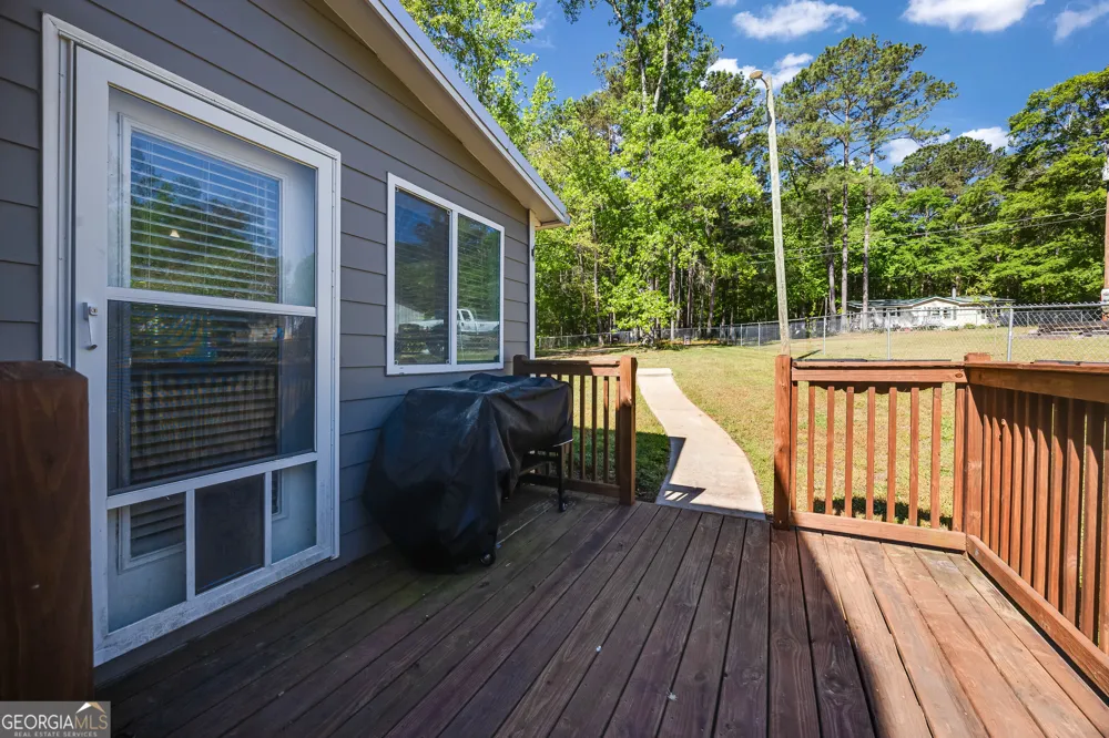 51 Cedar CIR West Point, GA 31833