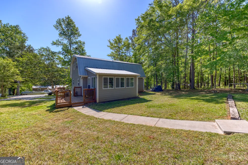 51 Cedar CIR West Point, GA 31833