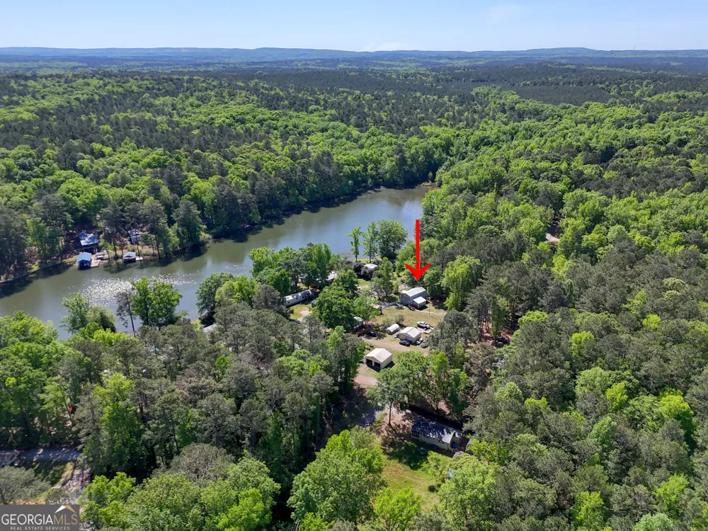 51 Cedar CIR West Point, GA 31833