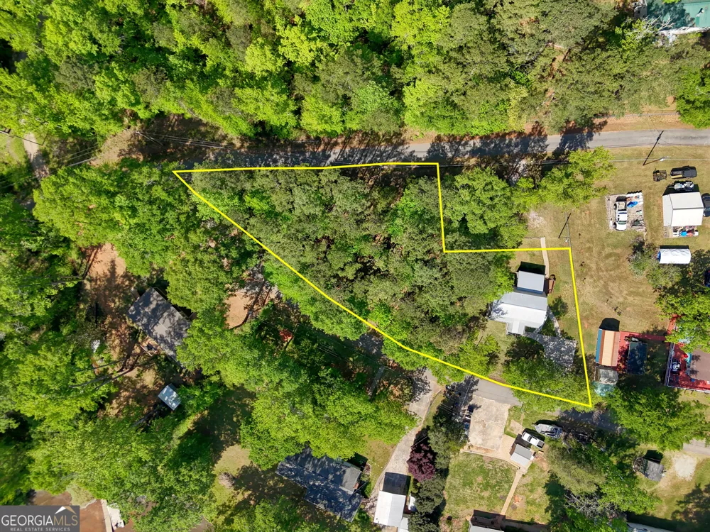 51 Cedar CIR West Point, GA 31833