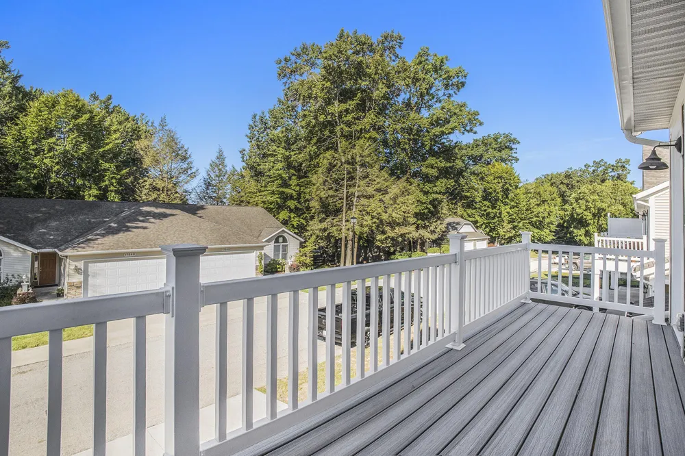 17539 Beechwood Lane Spring Lake, MI 49456