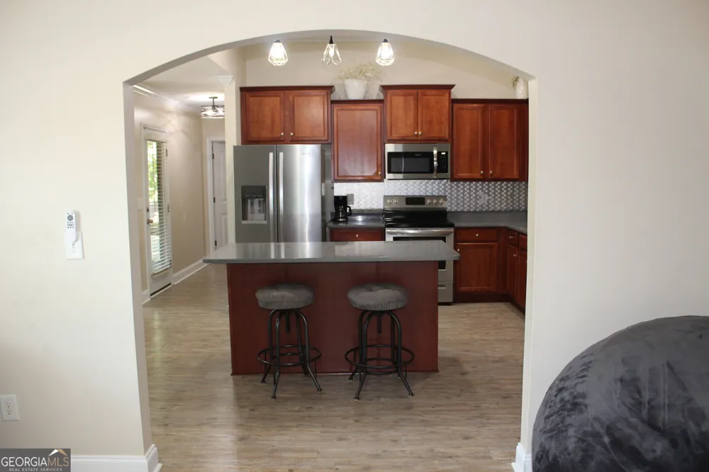33 LEE ROAD 2076 Phenix City, AL 36870
