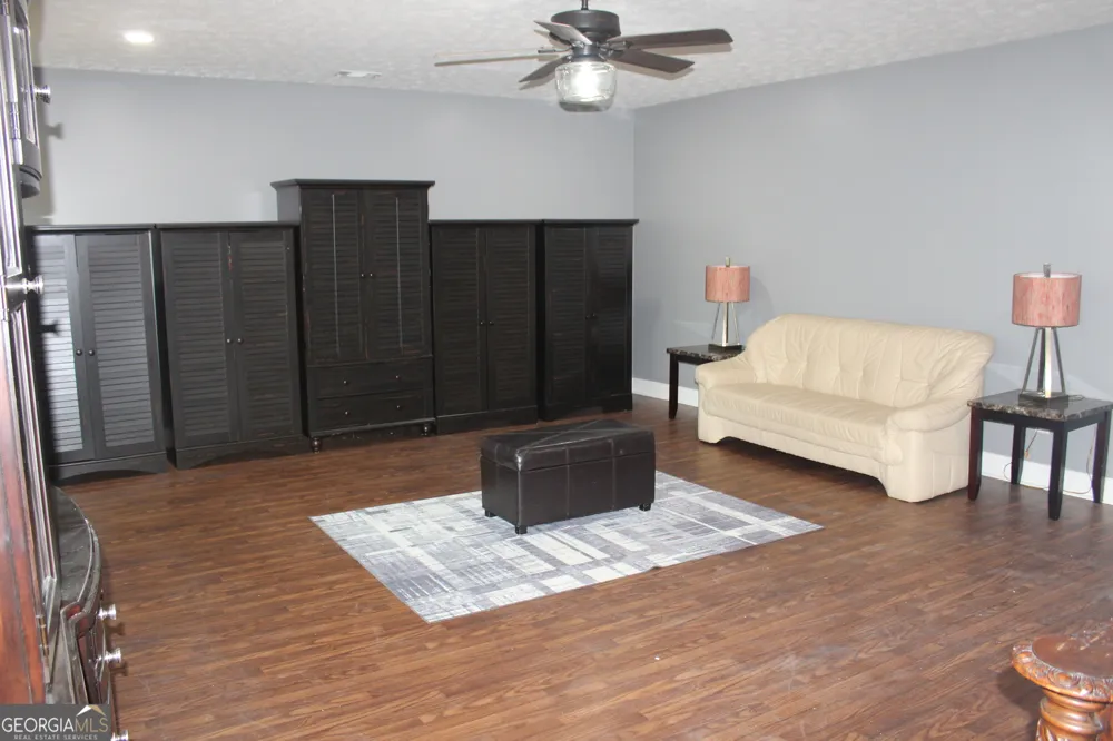 33 LEE ROAD 2076 Phenix City, AL 36870