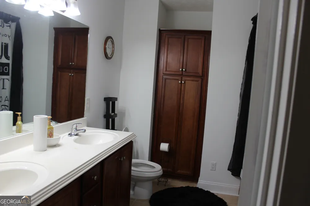33 LEE ROAD 2076 Phenix City, AL 36870