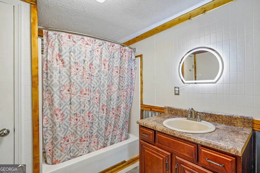 1042 Main ST Whitesburg, GA 30185