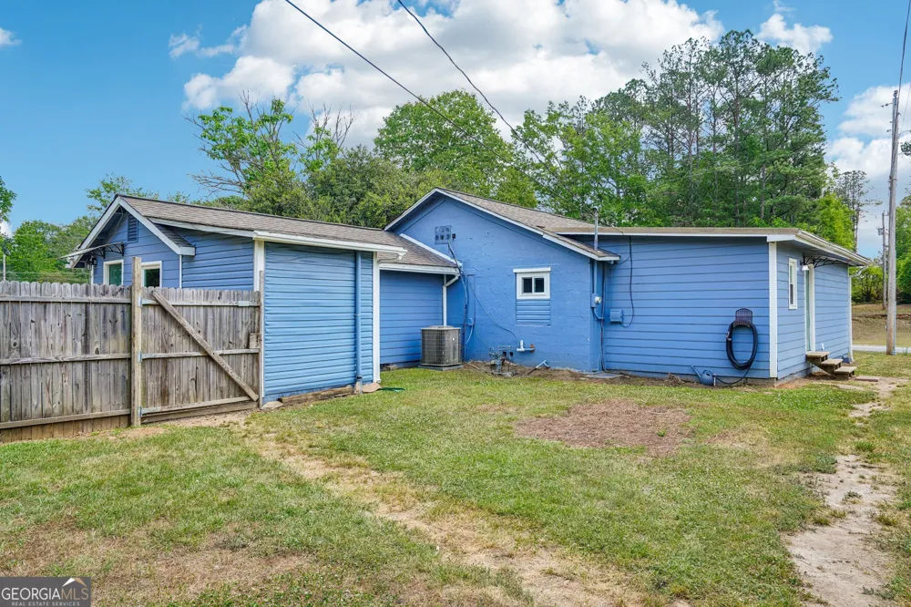 1042 Main ST Whitesburg, GA 30185
