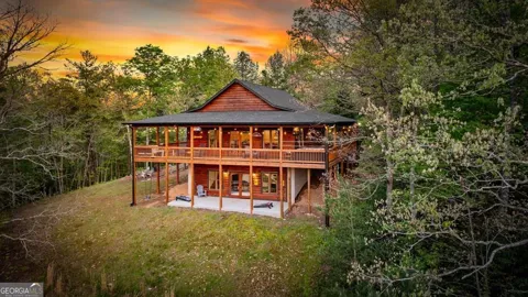 490 Walnut Hills DR