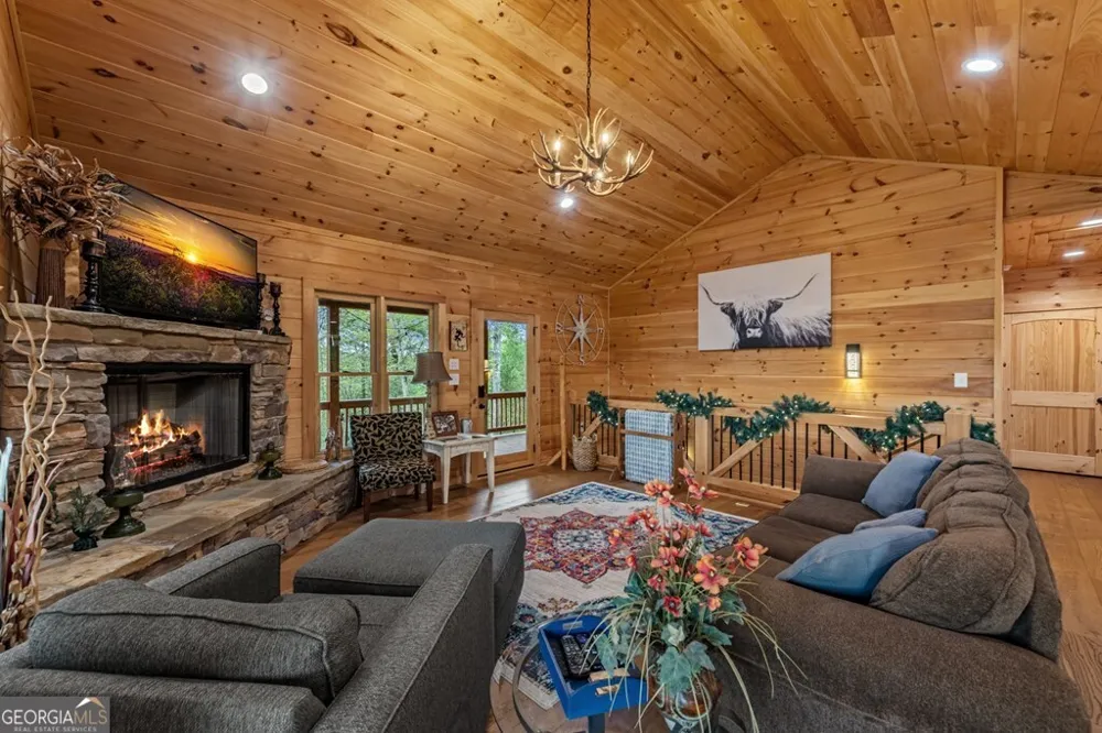 490 Walnut Hills DR Mineral Bluff, GA 30559