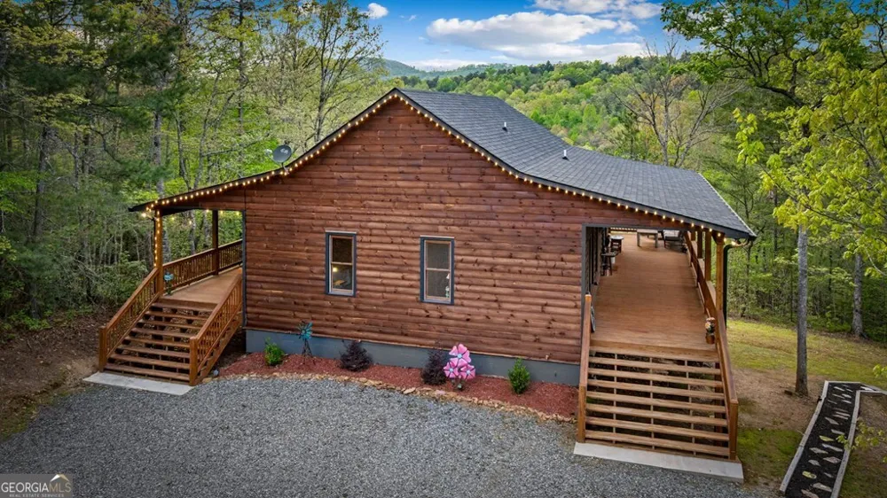 490 Walnut Hills DR Mineral Bluff, GA 30559