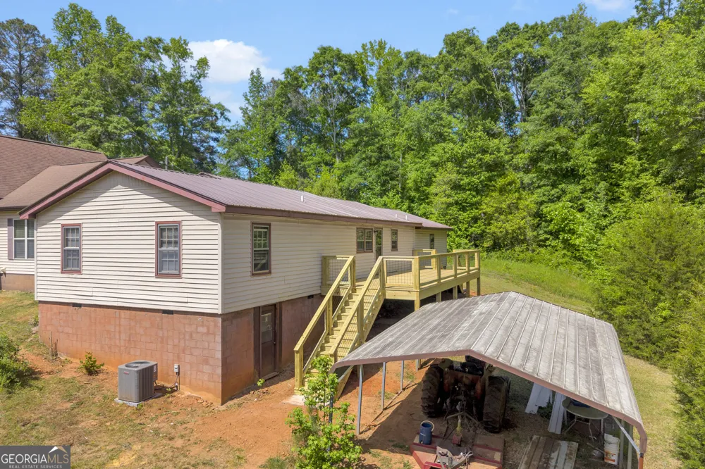 1894 Athens RD Carnesville, GA 30521