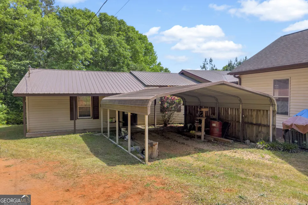1894 Athens RD Carnesville, GA 30521