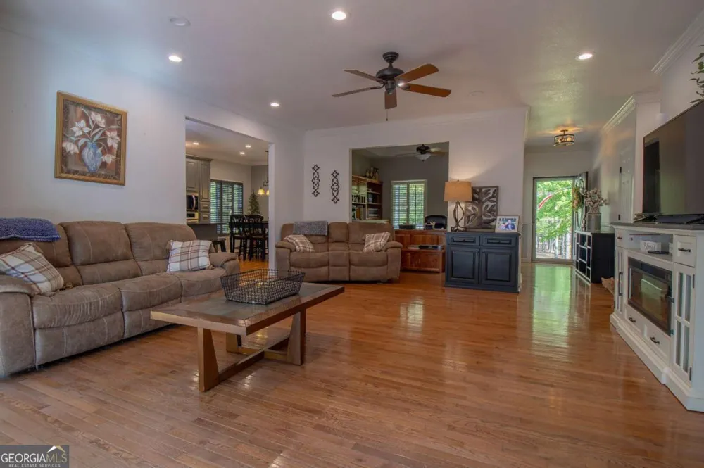141 Chambers MTN Mineral Bluff, GA 30559