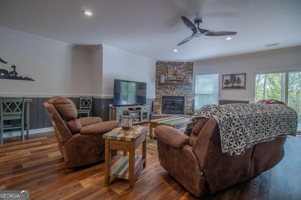 141 Chambers MTN Mineral Bluff, GA 30559