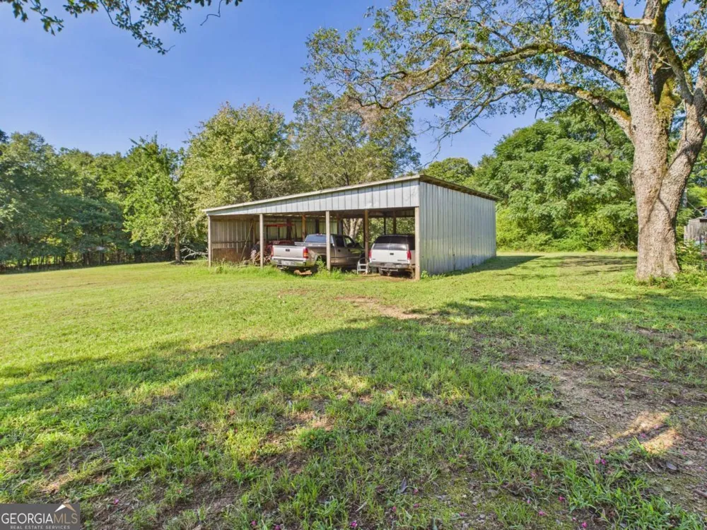 1170 Ash RD Bishop, GA 30621