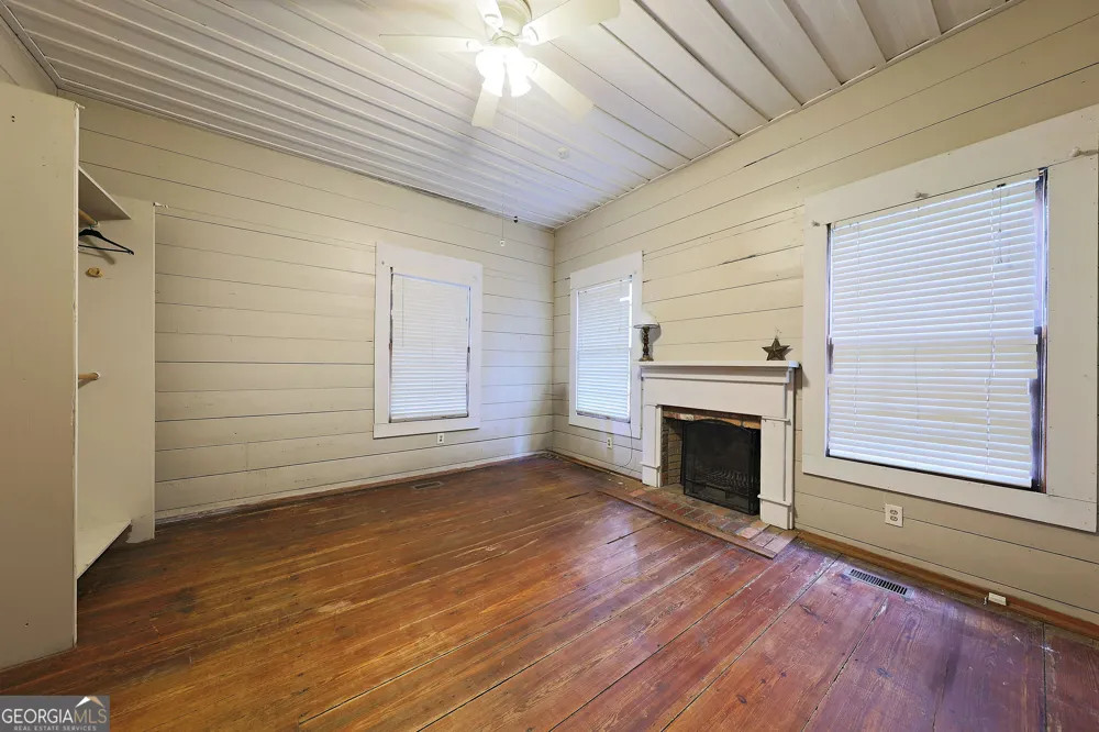 417 Central PL Valdosta, GA 31601