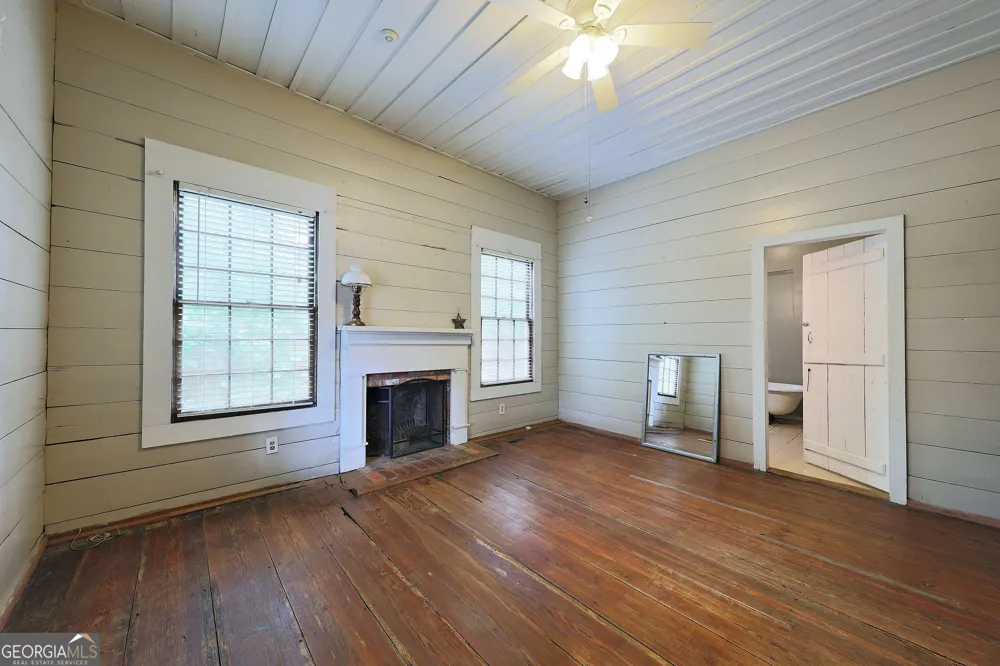 417 Central PL Valdosta, GA 31601