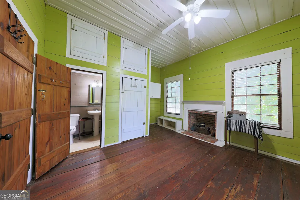 417 Central PL Valdosta, GA 31601