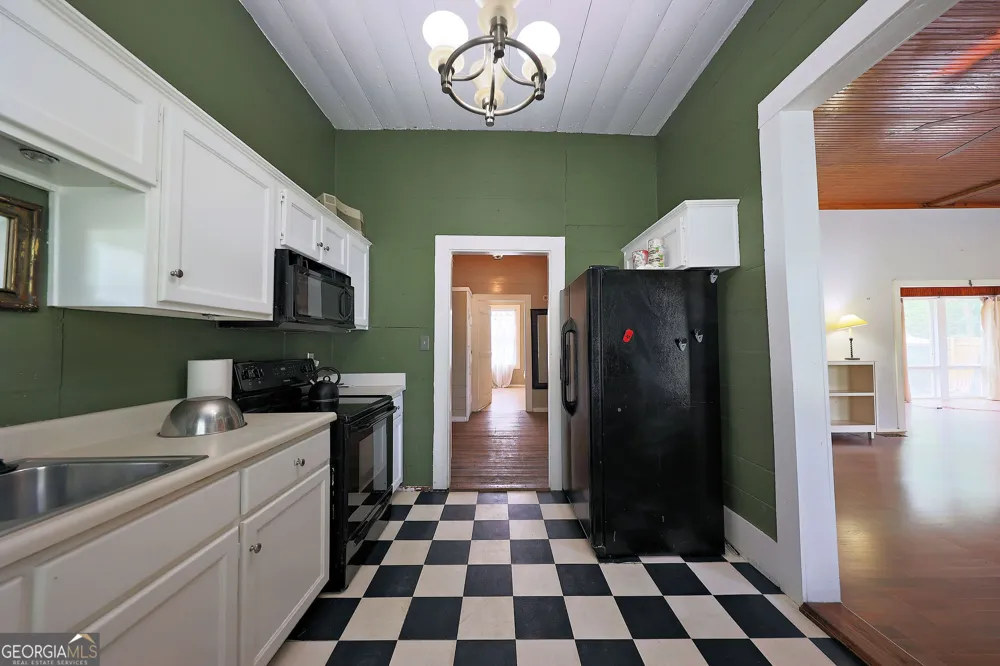 417 Central PL Valdosta, GA 31601