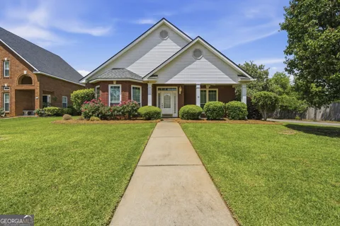 100 Jamestown CT