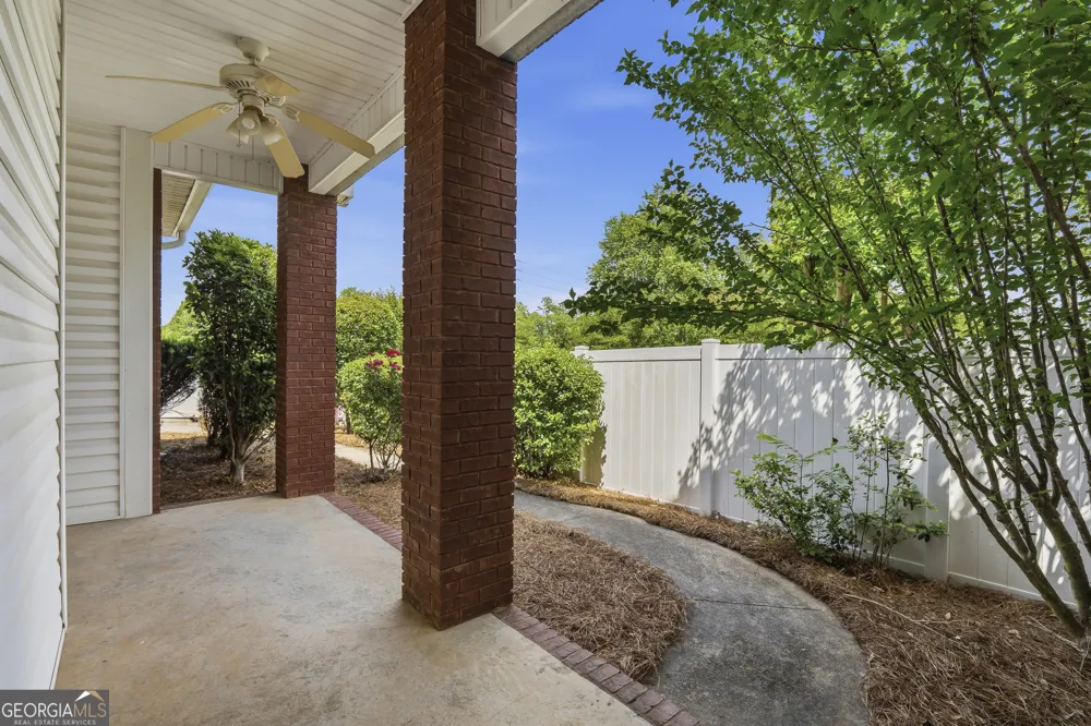 100 Jamestown CT Centerville, GA 31028