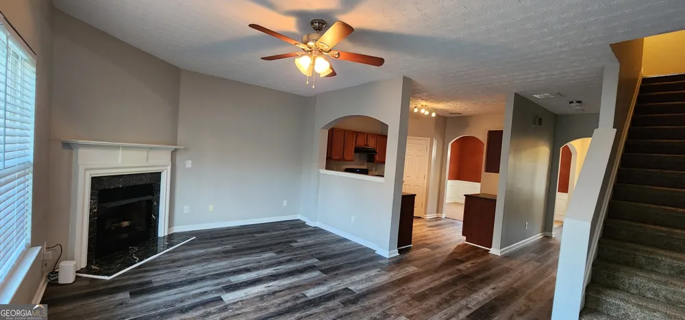 4128 Flat TRL Union City, GA 30291