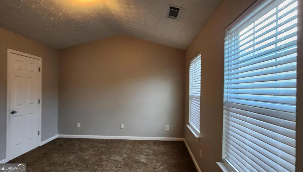 4128 Flat TRL Union City, GA 30291
