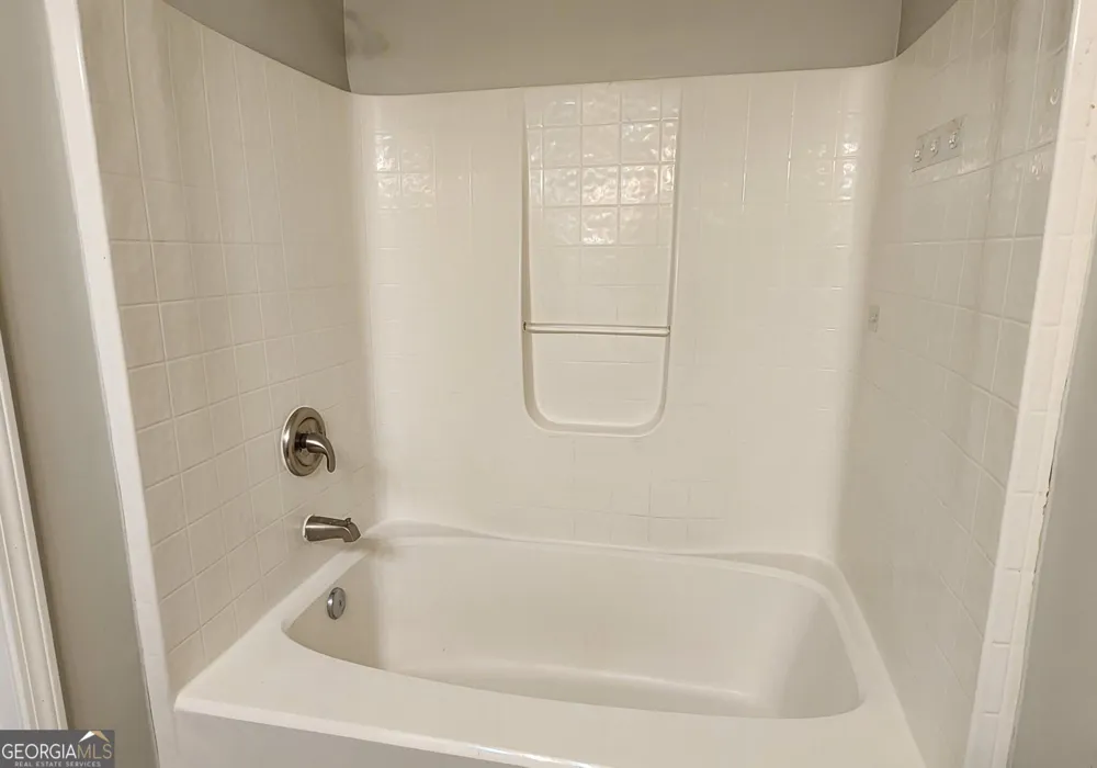 4128 Flat TRL Union City, GA 30291