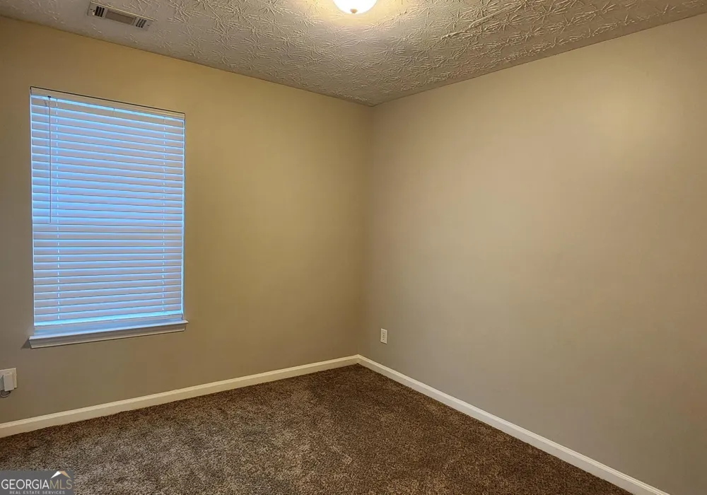 4128 Flat TRL Union City, GA 30291