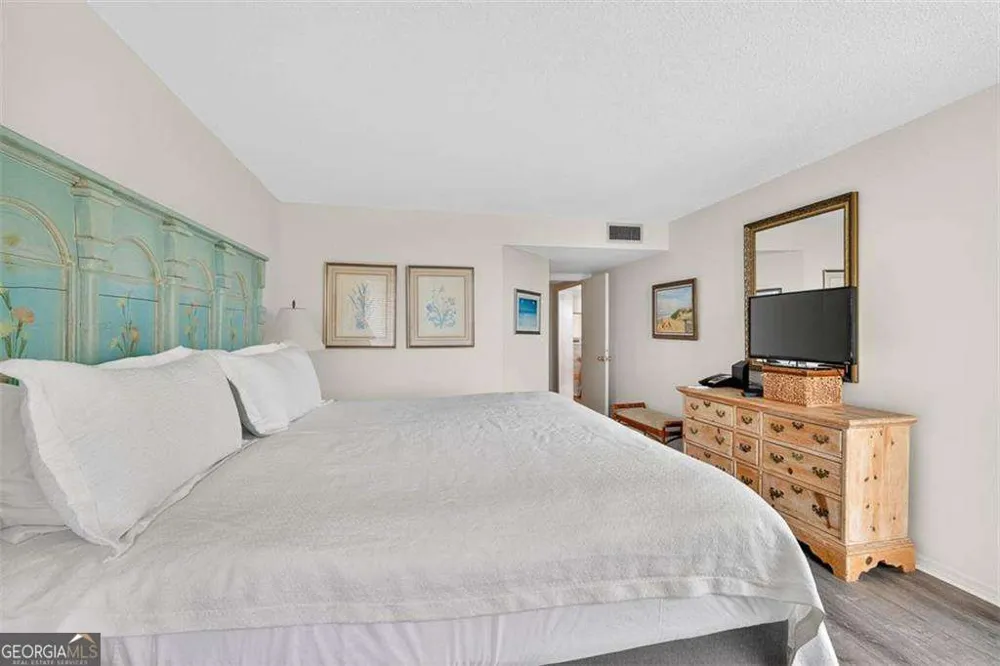 201 Neptune RD St. Simons, GA 31522