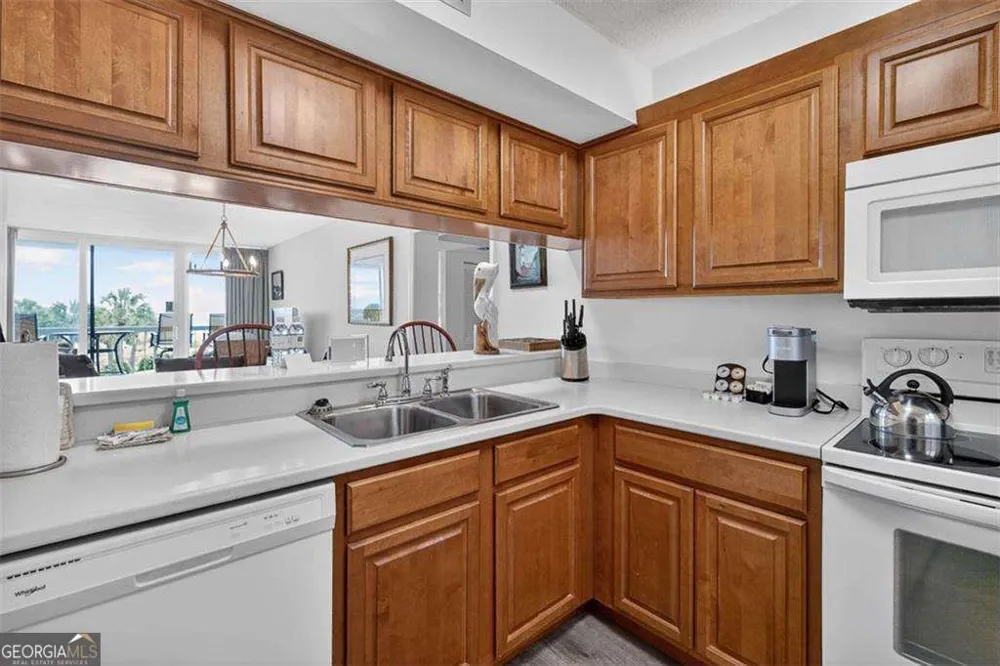201 Neptune RD St. Simons, GA 31522