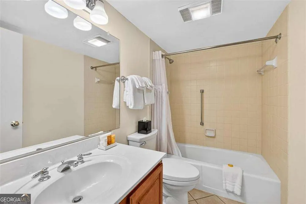 201 Neptune RD St. Simons, GA 31522