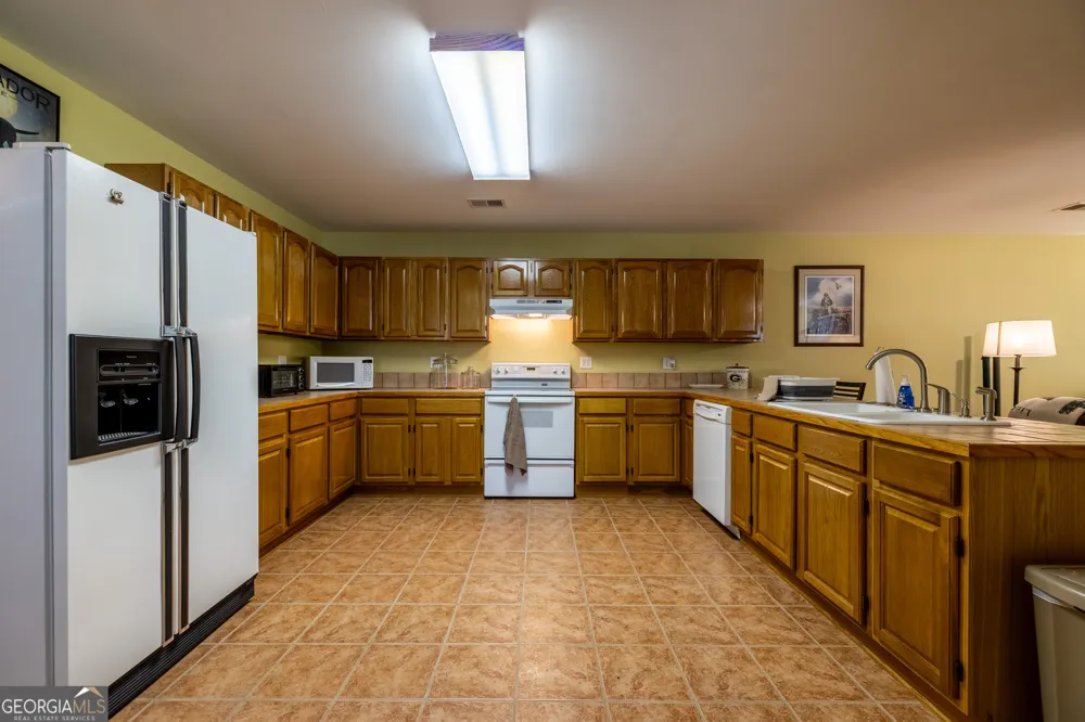 131 Hine RD SE Rome, GA 30161