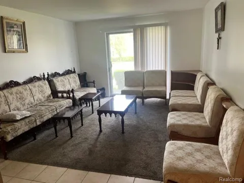 11740 Seaton Drive #4