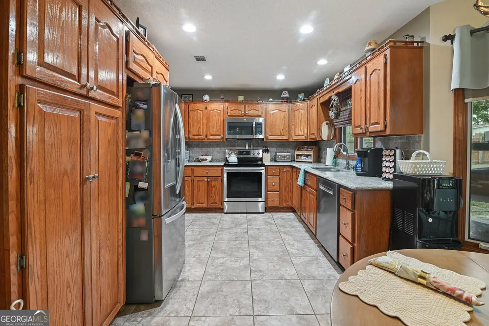 3101 Ash DR Waycross, GA 31501