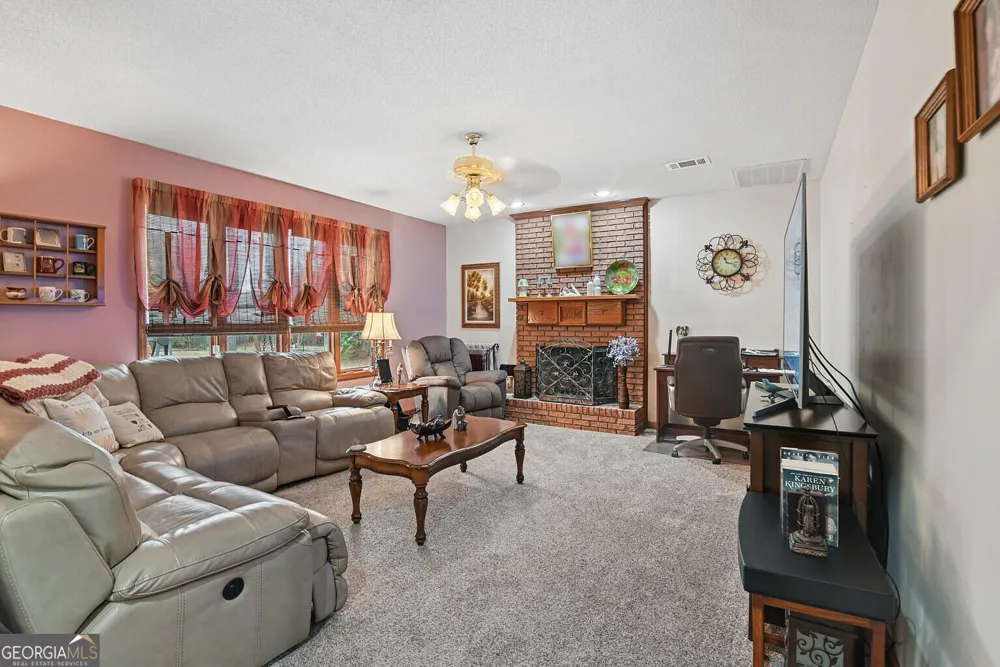 3101 Ash DR Waycross, GA 31501