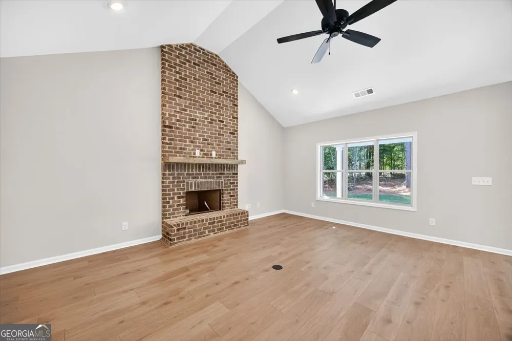 205 Barnett LN Thomaston, GA 30286