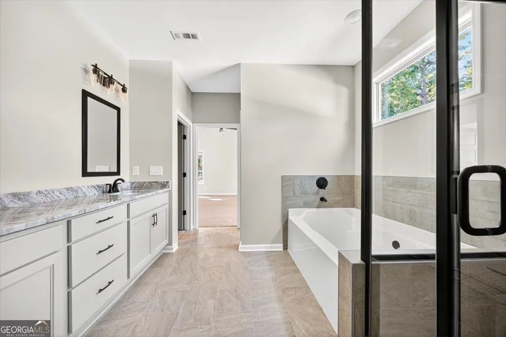 205 Barnett LN Thomaston, GA 30286