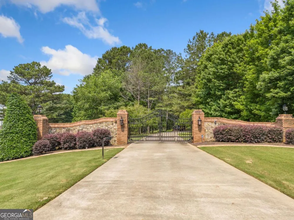 235 Brock TRL Milton, GA 30004