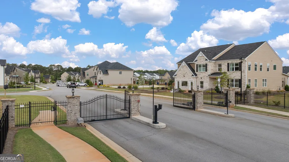 1787 Goodwin DR Hampton, GA 30228
