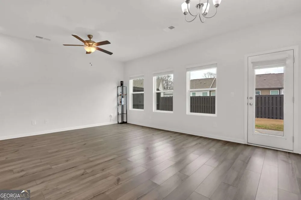 59 Regent PARK Hoschton, GA 30548