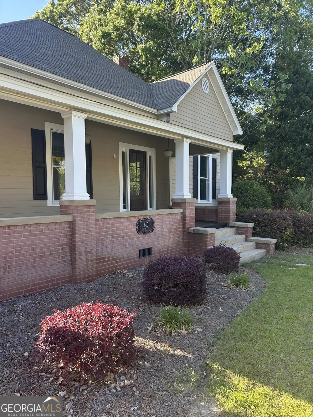 610 Ridge AVE N Tifton, GA 31794