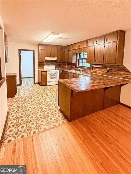 1565 Shoal Creek RD NW Clermont, GA 30527